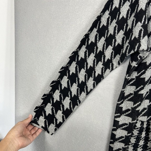 J. Jill Top Size Medium Petite Gray Houndstooth Long Sleeve Sweater Tunic - Picture 6 of 11